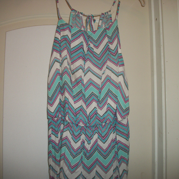 RETRO CUTOUT LITTL CHEVRON DRESS  EMERALD SUNDAE L - Picture 4 of 7